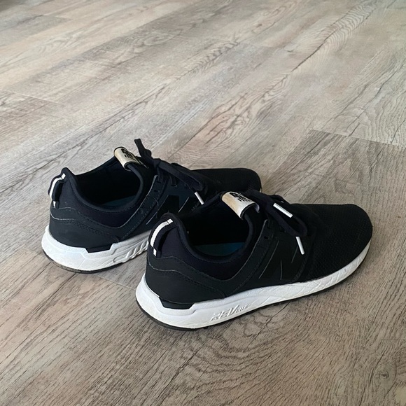 New Balance Running (WOMENS 7) - Picture 7 of 8